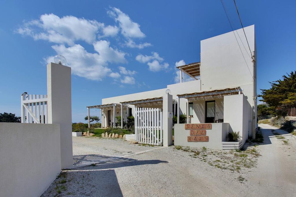 Casa Vacanze Senia Del Rais Фавиняна Екстериор снимка